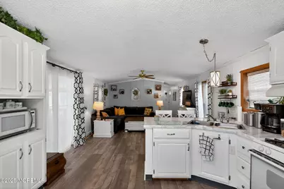 4 South Drive, East Windsor Township, NJ 08520 - Photo 10