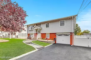 613 Texas Dr, Toms River Township, NJ 08753 - Photo 1