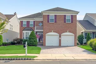 40 Baltusrol Dr, Manalapan Township, NJ 07726 - Photo 1