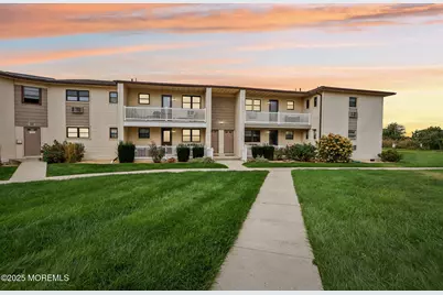 92 Wharfside Drive, Monmouth Beach, NJ 07750 - Photo 1