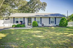 412 Chestnut Dr, Lanoka Harbor, NJ 08734 - Photo 1