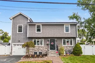 28 Lafayette Dr, Hazlet Township, NJ 07730 - Photo 1