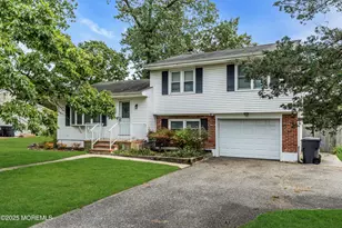 17 Ridgewood Dr, Toms River Township, NJ 08755 - Photo 1