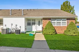 11 Maine Ct, Matawan, NJ 07747 - Photo 1