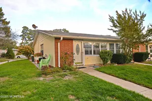 652A Plymouth Dr, Lakewood, NJ 08701 - Photo 1