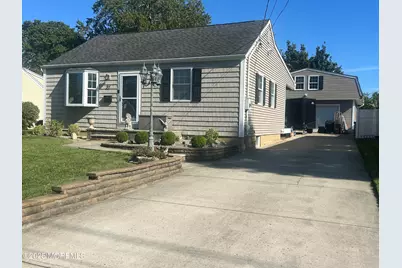 32 Villa Place, Eatontown, NJ 07724 - Photo 1