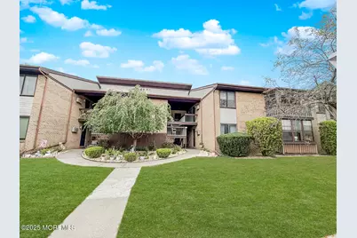 41 Meadow Green Circle #E, Manalapan Township, NJ 07726 - Photo 1