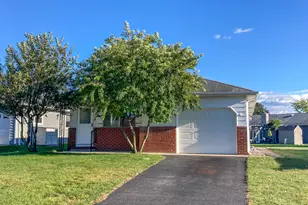 10 Newcastle Ct, Toms River Township, NJ 08757 - Photo 1