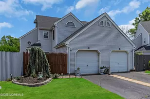 9 Robinson Ct, Freehold, NJ 07728 - Photo 1