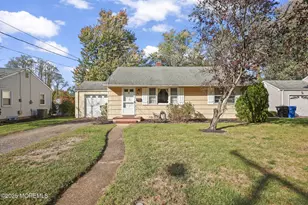 35 Crestview Dr, Middletown, NJ 07748 - Photo 1