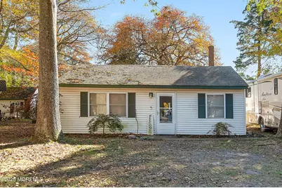 605 Sinclair Avenue, Lanoka Harbor, NJ 08734 - Photo 1