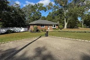 196 Willow Dr, Jackson, NJ 08527 - Photo 1