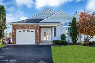 170 Chesterfield Ln, Toms River Township, NJ 08757 - Photo 1