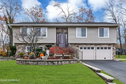 10 Somerset Place, Matawan, NJ 07747 - Photo 1