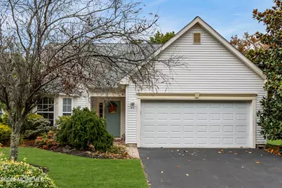 27 Strawberry Lane, Lakewood, NJ 08701 - Photo 1