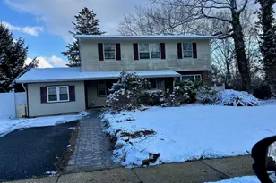 11 Princeton Dr, Jackson, NJ 08527 - Photo 1