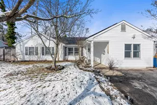 8 Tanglewood Dr, Barnegat, NJ 08005 - Photo 1