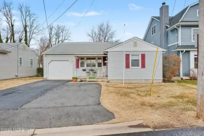 813 W Laurel Avenue, Point Pleasant Beach, NJ 08742 - Photo 1
