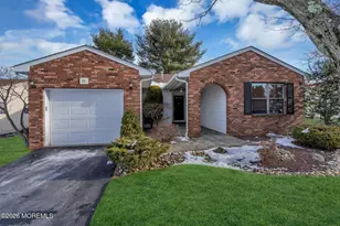 51 Lakeview Dr, Marlboro Township, NJ 07746 - Photo 1