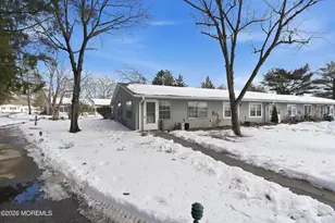 367F Chesterfield Ct, Lakewood, NJ 08701 - Photo 1