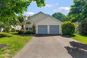 53 Skyline Dr, Lakewood, NJ 08701 - Photo 1