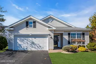 52 Bunker Hill Dr, Allentown, NJ 08501 - Photo 1