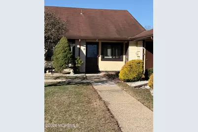 81 Amberly Drive #B, Manalapan Township, NJ 07726 - Photo 1