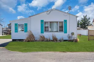 40 Frederick Pl, Keansburg, NJ 07734 - Photo 1