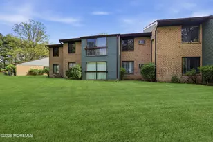 236 Medford Ct, Manalapan Township, NJ 07726 - Photo 1