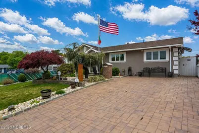 95 Pinetree Drive, Sayreville, NJ 08859 - Photo 1