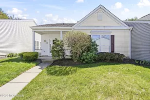 442 Bluebird Dr, Monroe Township, NJ 08831 - Photo 1
