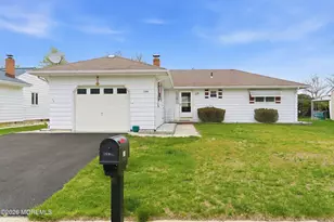 246 N Barbados Dr N, Toms River Township, NJ 08757 - Photo 1