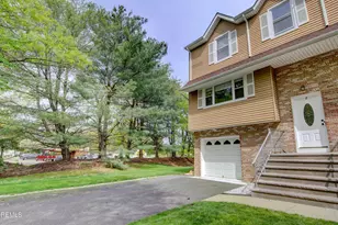 2 Lone Star Ln, Manalapan Township, NJ 07726 - Photo 2