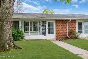 1021B Aberdeen Dr, Lakewood, NJ 08701 - Photo 1