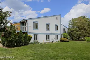 10 Newport Ct, Brick, NJ 08724 - Photo 1