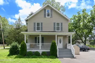 216 Chapel Hill Rd, Atlantic Highlands, NJ 07716 - Photo 1