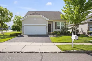 117 Wintergreen Dr, Manalapan Township, NJ 07726 - Photo 1
