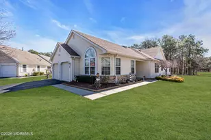 18 Rosewood Ct, Lakewood, NJ 08701 - Photo 1