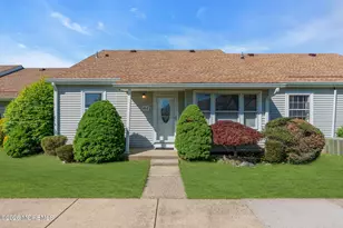 43 Piazza Correale, Freehold, NJ 07728 - Photo 1