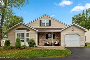 81 Farnworth Close, Freehold, NJ 07728 - Photo 1