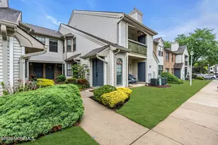 212 Sunshine Ct, Sayreville, NJ 08859 - Photo 1