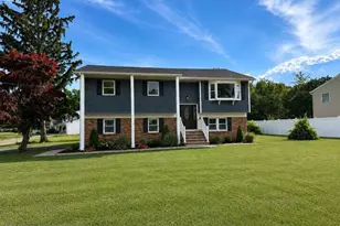 104 Sunset Ct, Middletown, NJ 07748 - Photo 1