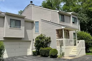 19 Clavendon Ct, Middletown, NJ 07748 - Photo 1