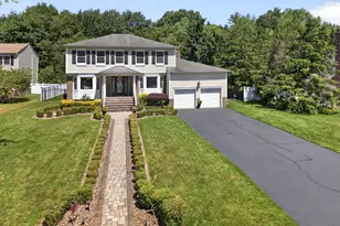4 Catlett Ct, Manalapan Township, NJ 07726 - Photo 1