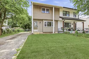 812 Oak St, Lakehurst, NJ 08733 - Photo 1