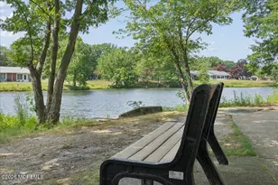 581A Lake Point Dr, Lakewood, NJ 08701 - Photo 1
