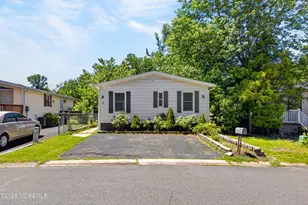 11 Short Oaks Ct, Manalapan Township, NJ 07726 - Photo 1
