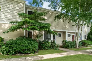 21 Carol Ct, Tinton Falls, NJ 07724 - Photo 1