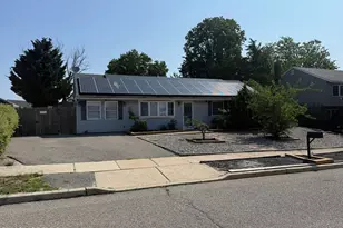 10 James Hollow Dr, Barnegat, NJ 08005 - Photo 1
