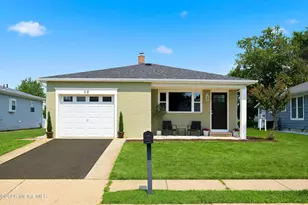 10 Seville Pl, Toms River Township, NJ 08757 - Photo 1